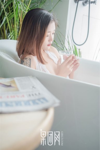 “开云”《嘻哈英熊》曝终极预告 亲子喜剧动画10.4熊势来袭(图1) 官方正版